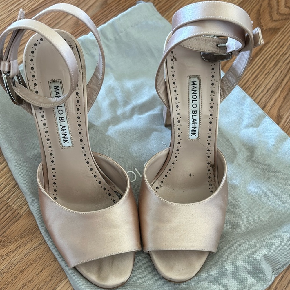 Elegant Silver Heeled Sandals Manolo Blahnik